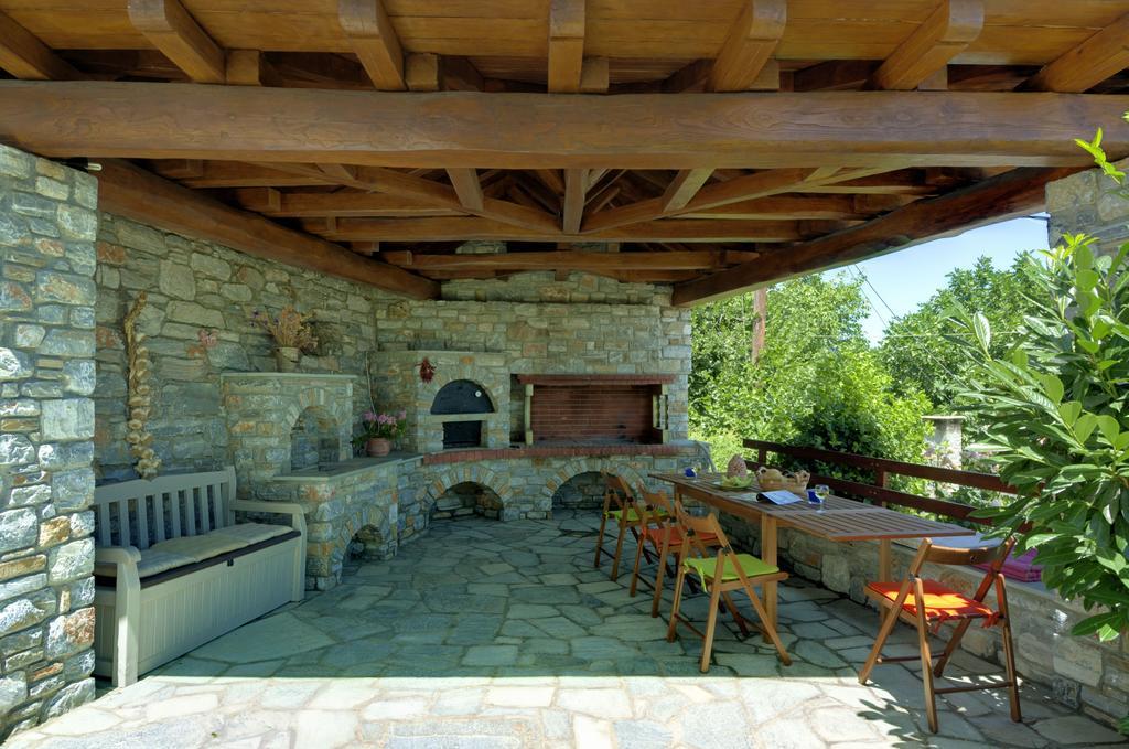 Guesthouse Iris Tsagarada Bagian luar foto