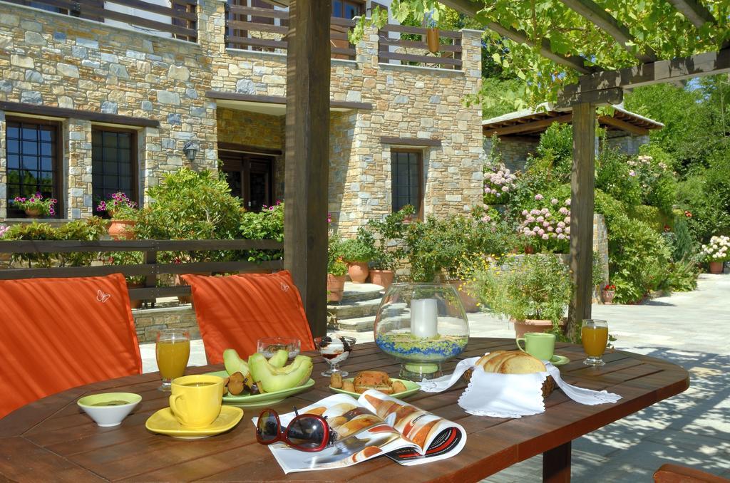 Guesthouse Iris Tsagarada Bagian luar foto